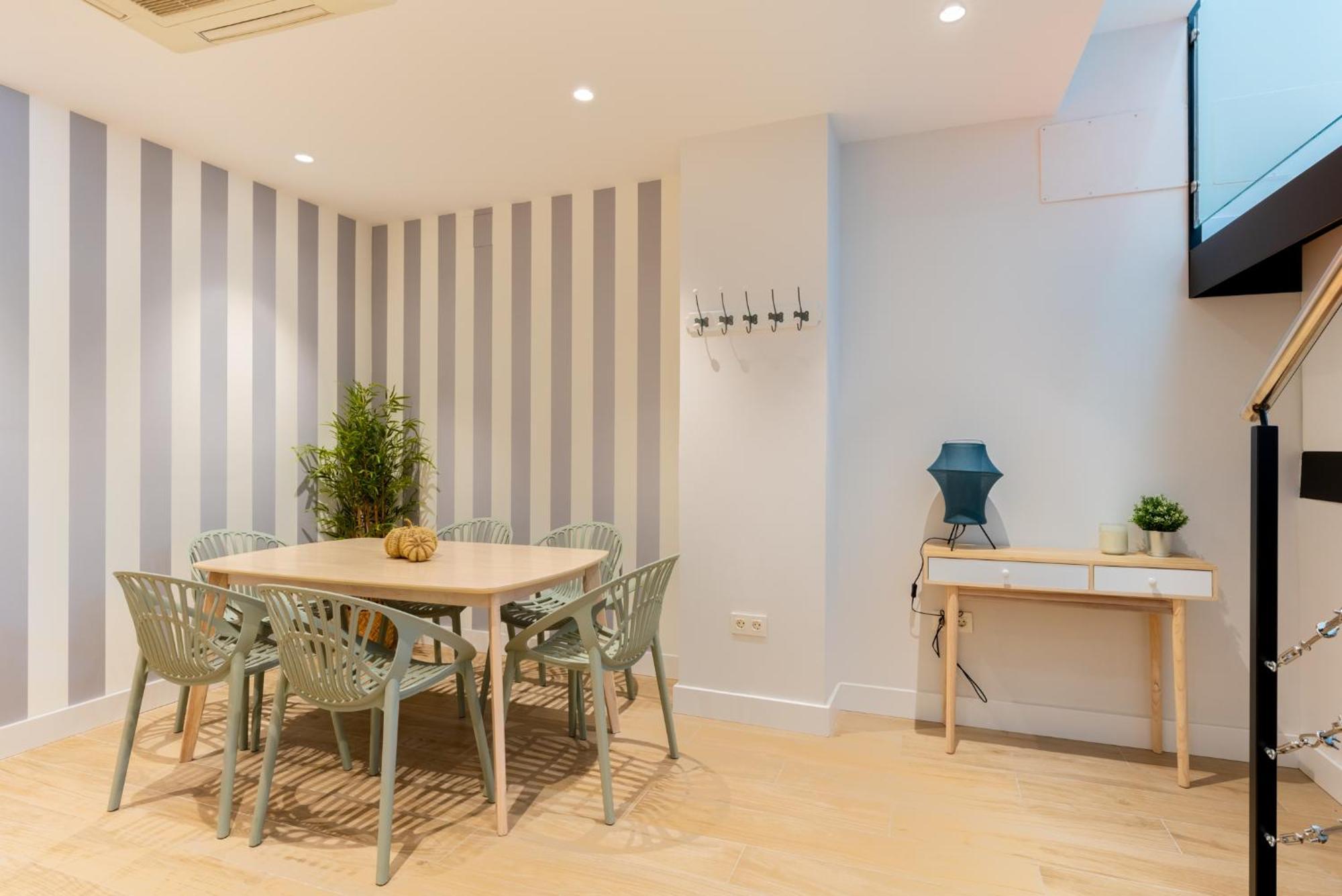 Santa Barbara Central Suites, Sevilla — Photos 1